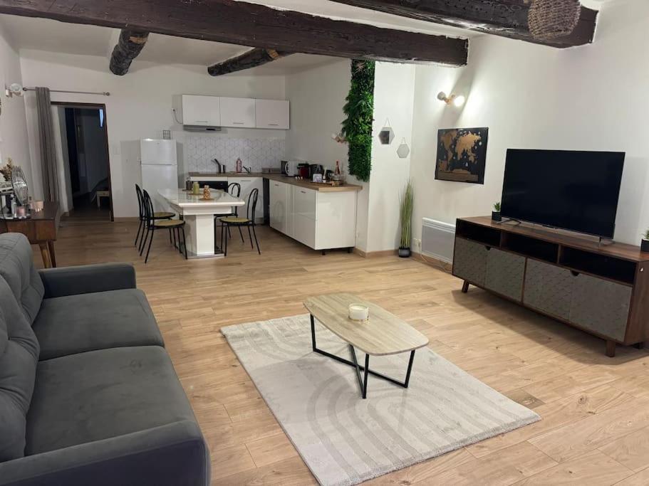 Appartement T2 Cosy Centre-Ville Pernes-les-Fontaines Exteriér fotografie